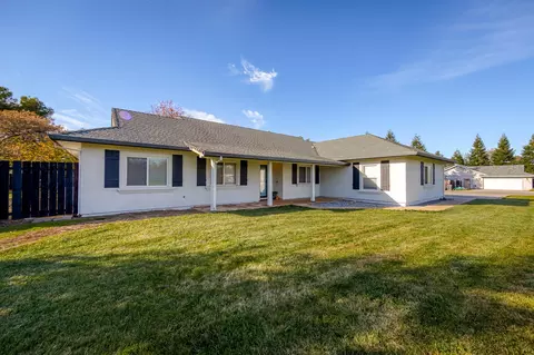 20203 Eastview Dr, Redding, CA 96002 photo 56