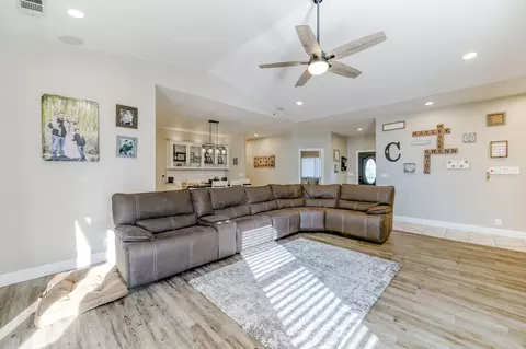 20203 Eastview Dr, Redding, CA 96002 photo 17