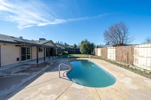 466 Rosewood Dr, Redding, CA 96003 photo 40
