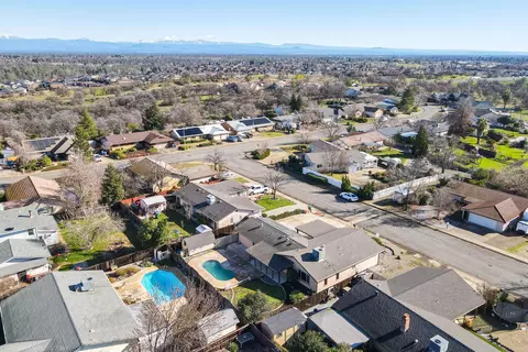 466 Rosewood Dr, Redding, CA 96003 photo 43