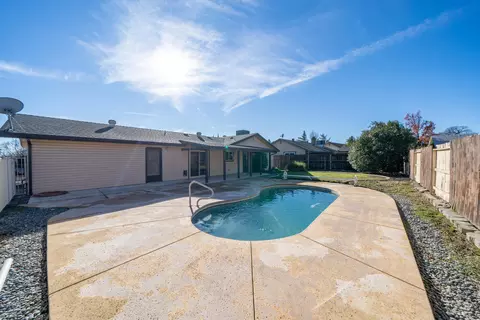 466 Rosewood Dr, Redding, CA 96003 photo 38