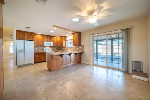 466 Rosewood Dr, Redding, CA 96003 photo 11