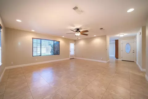 466 Rosewood Dr, Redding, CA 96003 photo 3