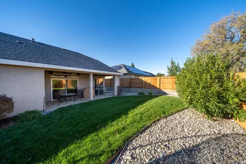 673 San Gabriel St, Redding, CA 96003 photo 39