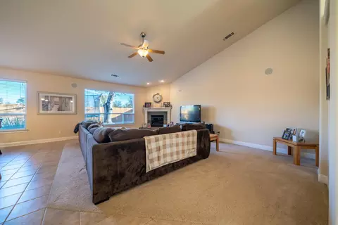 673 San Gabriel St, Redding, CA 96003 photo 12