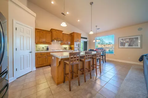 673 San Gabriel St, Redding, CA 96003 photo 15