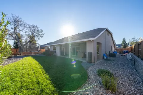673 San Gabriel St, Redding, CA 96003 photo 37