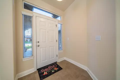 673 San Gabriel St, Redding, CA 96003 photo 4