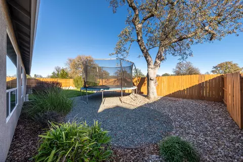 673 San Gabriel St, Redding, CA 96003 photo 41