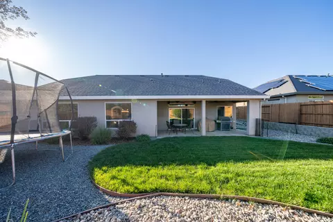 673 San Gabriel St, Redding, CA 96003 photo 38