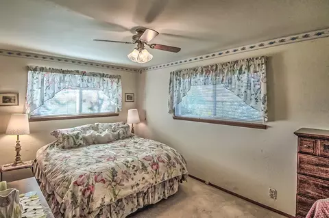 1589 Derby Ln, Redding, CA 96002 photo 10