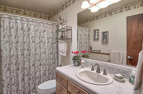 1589 Derby Ln, Redding, CA 96002 photo 16