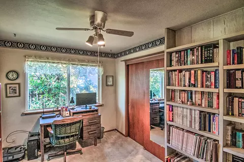 1589 Derby Ln, Redding, CA 96002 photo 15