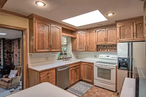 1589 Derby Ln, Redding, CA 96002 photo 7