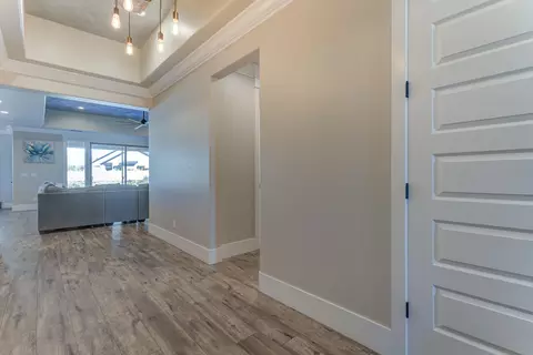 2126 Cadjew St, Redding, CA 96003 photo 6