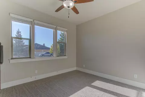 2126 Cadjew St, Redding, CA 96003 photo 24