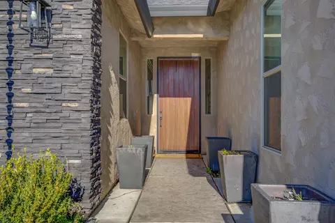 2126 Cadjew St, Redding, CA 96003 photo 4
