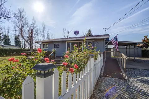 4592 Webb Rd, Anderson, CA 96007 photo 2