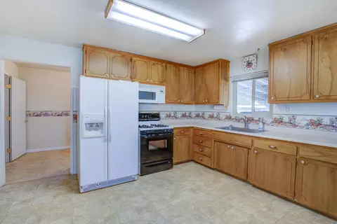 4592 Webb Rd, Anderson, CA 96007 photo 18