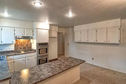 1252 Lorraine Dr, Redding, CA 96002 photo 9