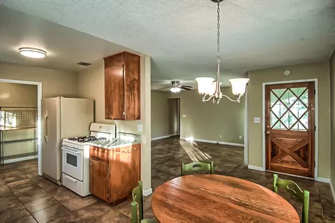 6712 Reflection St, Redding, CA 96001 photo 4