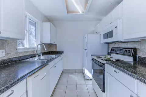 1215 Riviera Dr, Redding, CA 96001 photo 10
