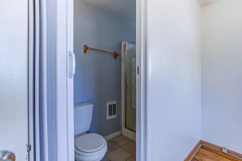 1215 Riviera Dr, Redding, CA 96001 photo 20
