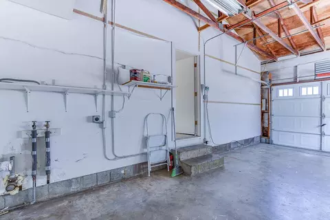 1215 Riviera Dr, Redding, CA 96001 photo 29