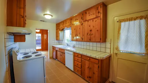 1000 Lincoln St, Redding, CA 96001 photo 7