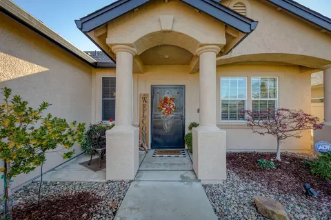 2109 Maudray Way, Redding, CA 96003 photo 5