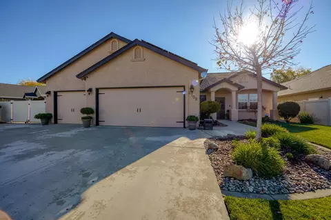 2109 Maudray Way, Redding, CA 96003 photo 4