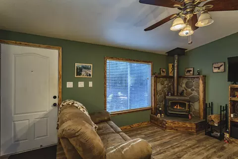 9352 Pharisee Dr, Shingletown, CA 96088 photo 4