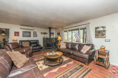 215 Wellock Rd, Lewiston, CA 96052 photo 5