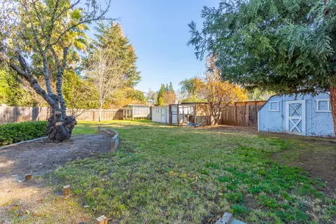 3650 Riverview Dr, Redding, CA 96001 photo 37