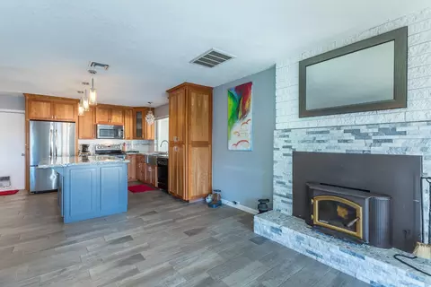 3650 Riverview Dr, Redding, CA 96001 photo 10