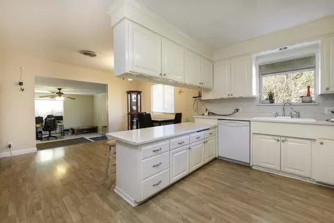 2816 Squire Ave, Redding, CA 96002 photo 4