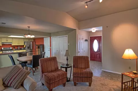 3268 Auburn Dr, Redding, CA 96001 photo 6
