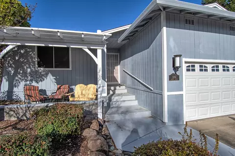 3268 Auburn Dr, Redding, CA 96001 photo 3