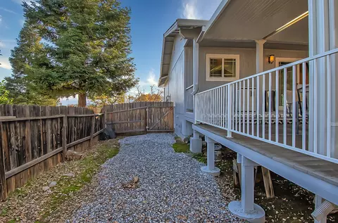 3268 Auburn Dr, Redding, CA 96001 photo 40