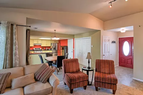 3268 Auburn Dr, Redding, CA 96001 photo 7