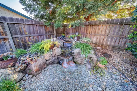 16995 Santa Barbara Dr, Redding, CA 96003 photo 41