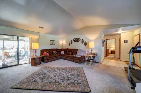 16995 Santa Barbara Dr, Redding, CA 96003 photo 7