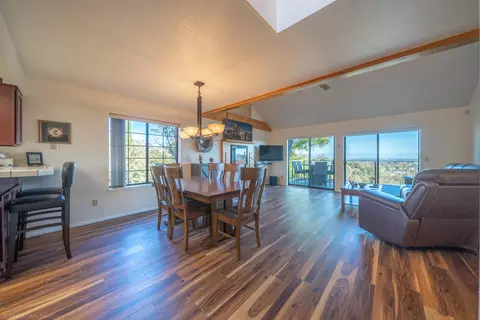 2405 Annette Dr, Redding, CA 96001 photo 5