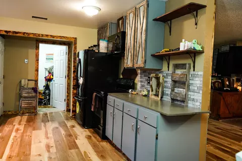 17586 Pine View Dr, Redding, CA 96003 photo 7