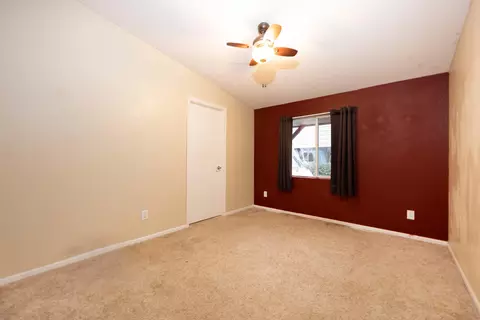 1047 Valli Ct, Redding, CA 96003 photo 12