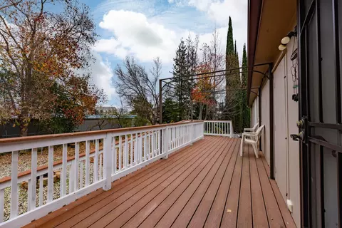 1047 Valli Ct, Redding, CA 96003 photo 14