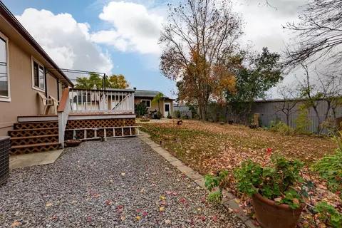 1047 Valli Ct, Redding, CA 96003 photo 17