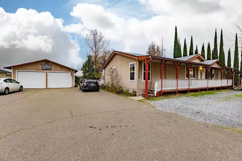 1047 Valli Ct, Redding, CA 96003 photo 2