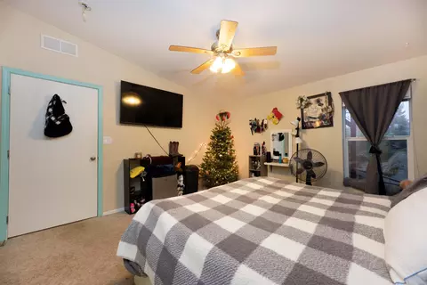 1047 Valli Ct, Redding, CA 96003 photo 8
