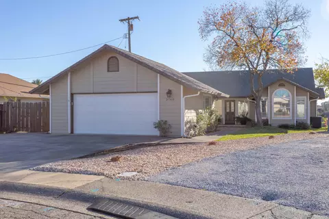 3760 Brian Ct, Redding, CA 96001 photo 3